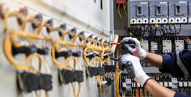 Professional Electrician technician working in Avalon, NJ
